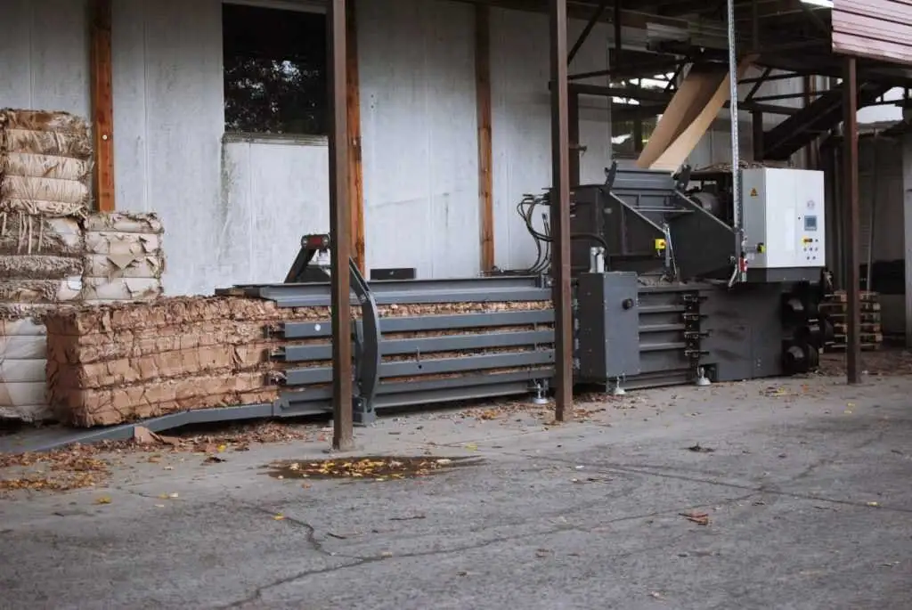 maszyna do&nbsp;pakowania odpadów